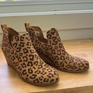 Animal print Tom’s suede wedges